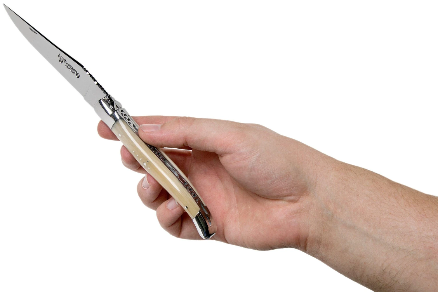 Laguiole En Aubrac Classic 12cm Corne L0212PCI-FSI1 8 Laguiole En Aubrac Classic 12cm Corne L0212PCI-FSI1 – Image 8