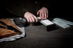 Shapton Glass Stone Set Pierres à Aiguiser 1000, 3000 Et 8000 Grit, 50508 9 Shapton Glass Stone Set Pierres à Aiguiser 1000, 3000 Et 8000 Grit, 50508 -Couteaux Soldes Boutique Shapton banner 1200x800