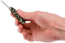 Victorinox Classic SD Camouflage 0.6223.94 Couteau Suisse -Couteaux Soldes Boutique VT0 6223 94 05 victorinox vt0 6223 94 05