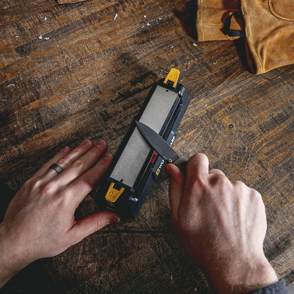 Work Sharp Benchstone Tri-brasive Aiguiseur à Couteaux, WSBCHBSS 4 Work Sharp Benchstone Tri-brasive Aiguiseur à Couteaux, WSBCHBSS – Image 4