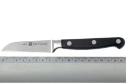 Zwilling - Professional « S » Couteau à Légumes 9 Cm 7 Zwilling - Professional « S » Couteau à Légumes 9 Cm -Couteaux Soldes Boutique ZW31020 090 04 zwilling professional s 31020 090 groentemes d4