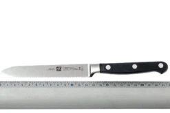 Zwilling - Professional « S » Couteau Universel 13 Cm 7 Zwilling - Professional « S » Couteau Universel 13 Cm -Couteaux Soldes Boutique ZW31025 130 04 zwilling professionals 31025 130 worstmes d4