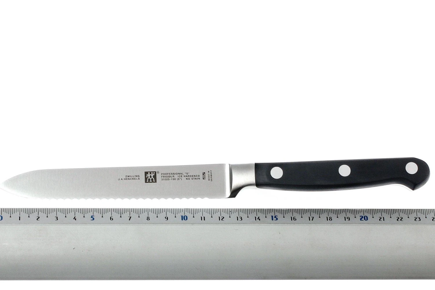 Zwilling - Professional « S » Couteau Universel 13 Cm 4 Zwilling - Professional « S » Couteau Universel 13 Cm – Image 4